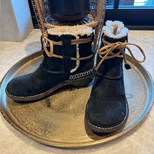 UGG Black Suede Shearling Ankle Boots | Wrap Strap | Women’s 7